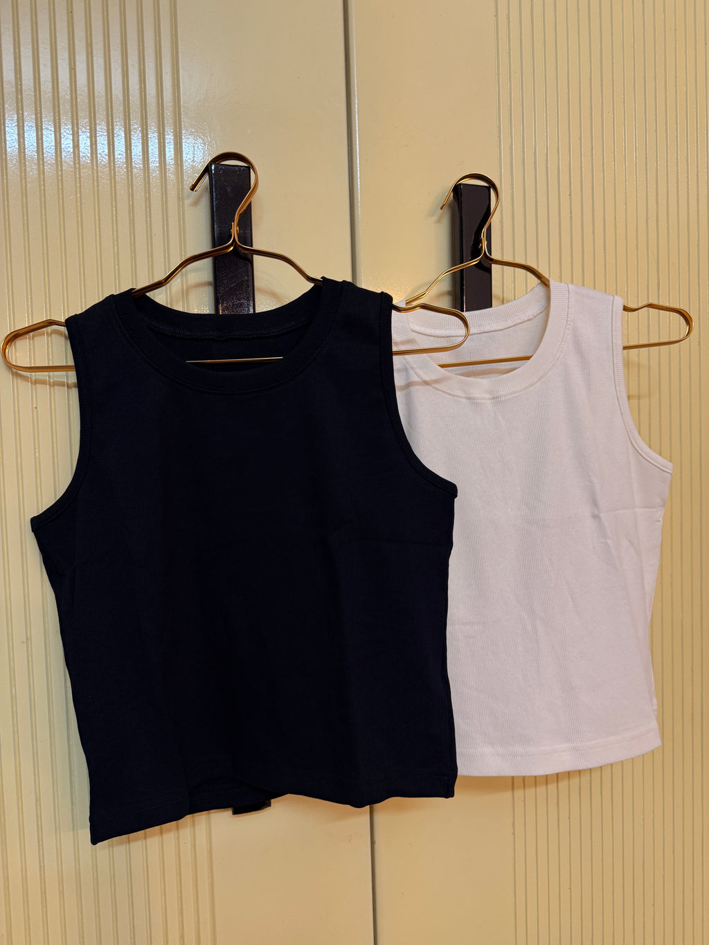 Women’s Crew Neck Rib Tank Tops