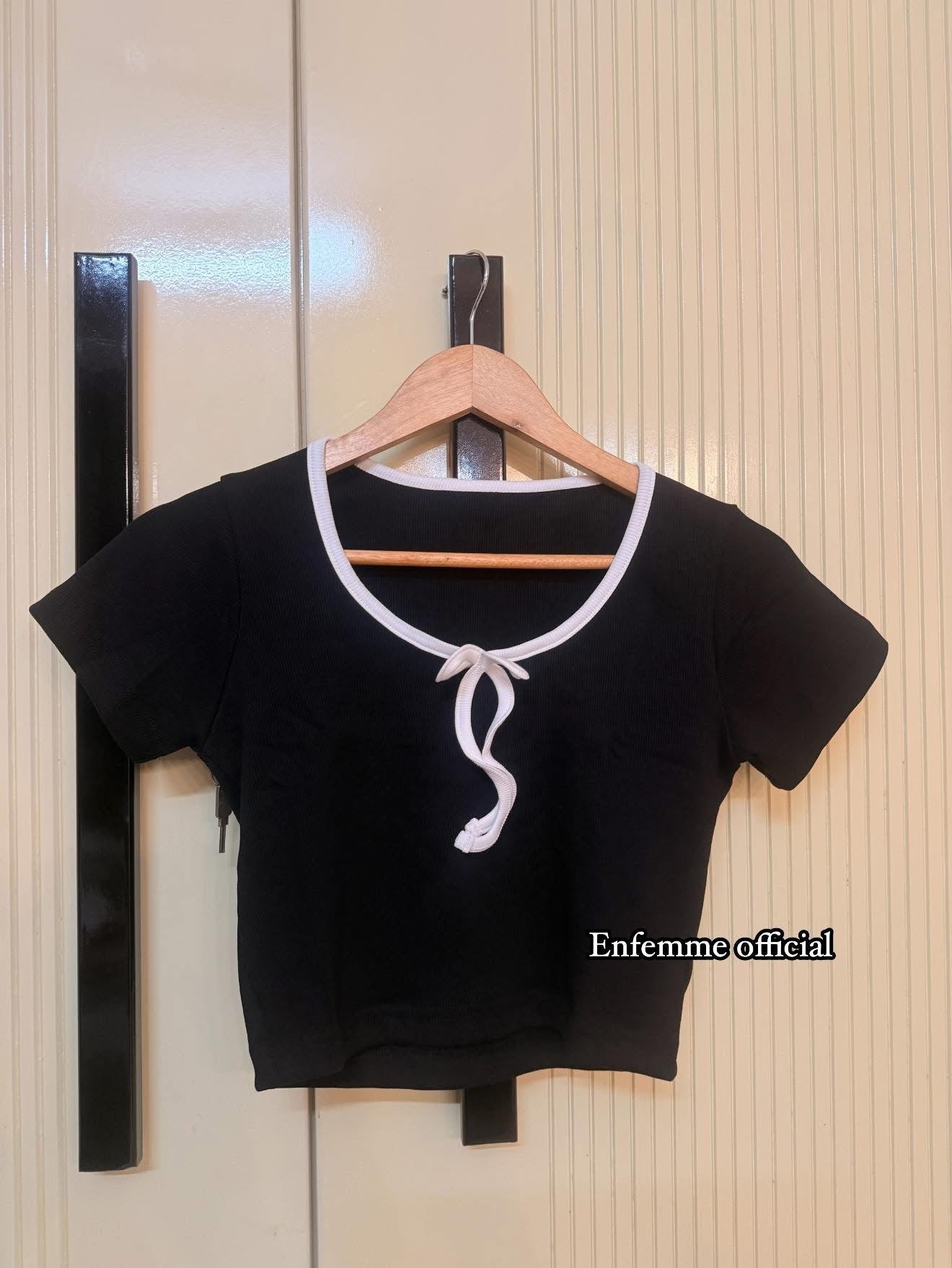 Ribbed Bow tie crop top